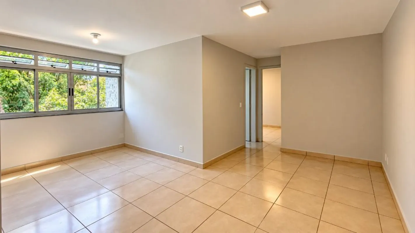 Apartamento disponível para locação na SQN 216 Imóvel bem distribuído, com ambie...