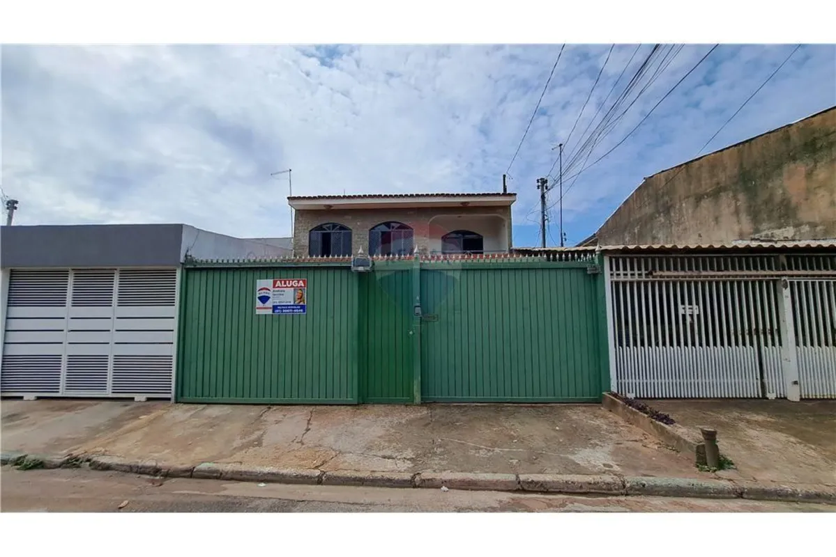 Aluguel de casa em Samambaia Sul na QR 308Excelente casa no pavimento superior, ...