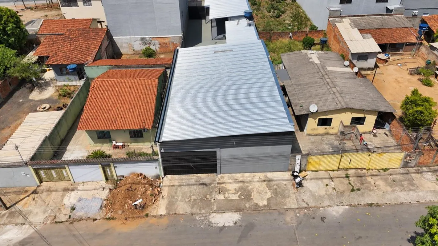 Se procura um imÃ³vel que ofereÃ§a nÃ£o apenas a robustez de um galpÃ£o logÃ­sti...