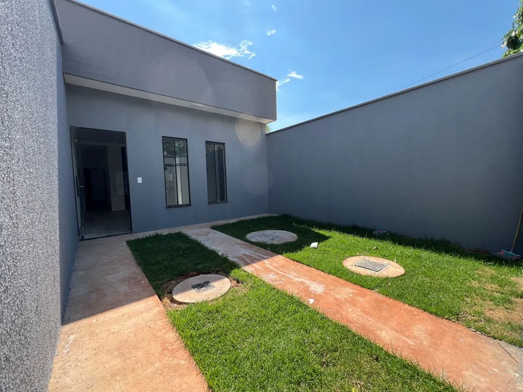 Destaques:• 100 m² de lote• 65 m² de área construída• Sala• Cozinha• Área de Ser...