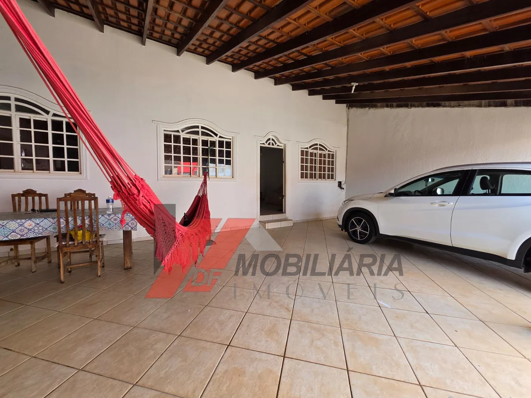 CASA PARA ALUGUEL 05 QUARTOS EM TAGUATINGA SUL QSASituada em localização privile...