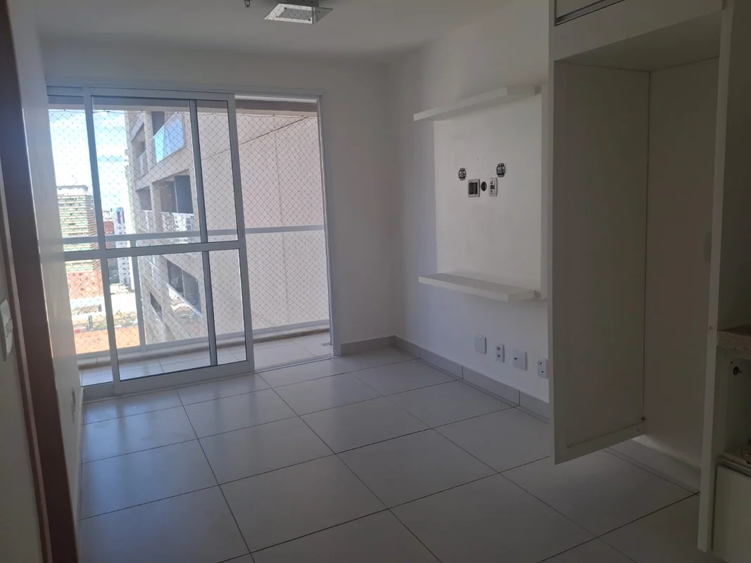 AVENIDA ARAUCÁRIAS, APTO COM 01 DORMITÓRIO, 01 BANHEIRO, SALA INTEGRADA COM A CO...