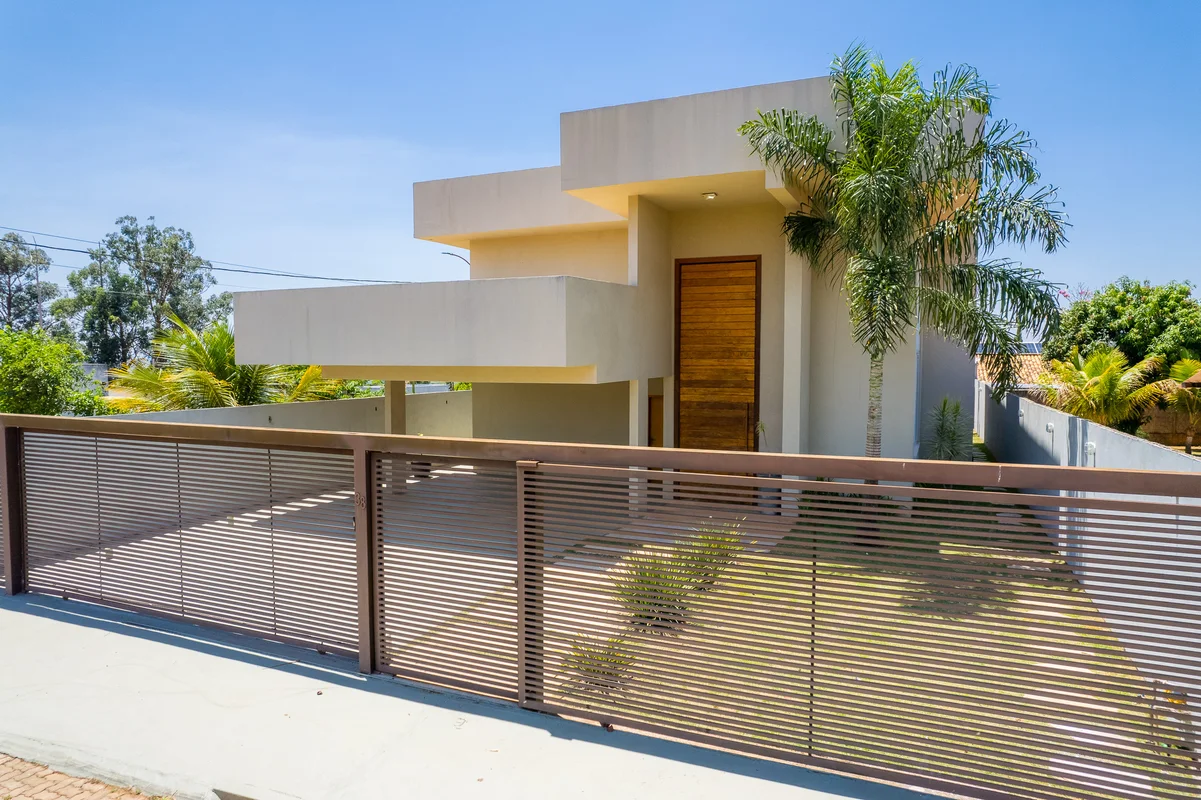 Casa de Alto Padrão em Condominio Exclusivo de Casas | 400m² | 4 Quartos | 3 Suí...