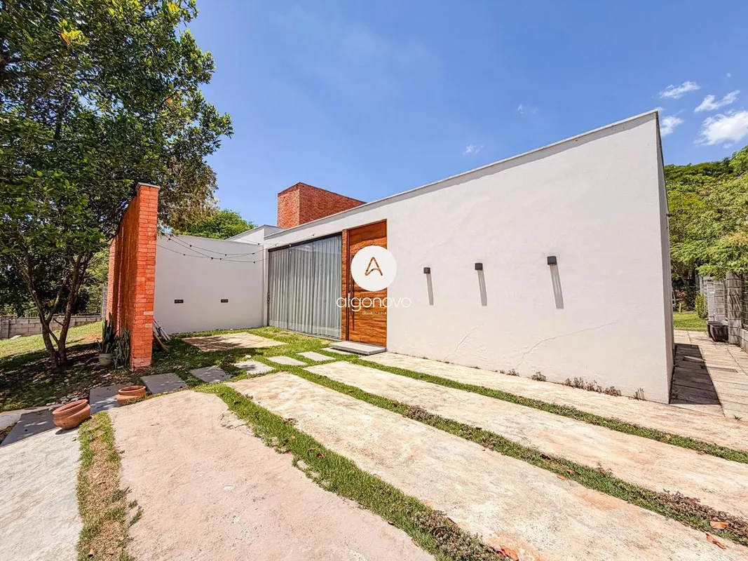 Uma casa térrea, confortável e funcional, em um dos condomínios mais tradicionai...