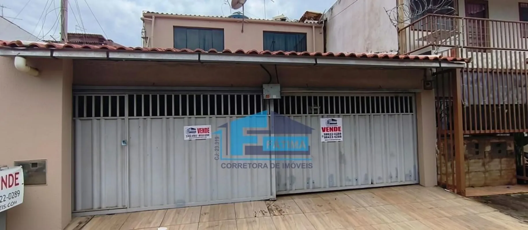  Excelente casa de dois pavimentos, com ambientes amplos, bem distribuídos e div...