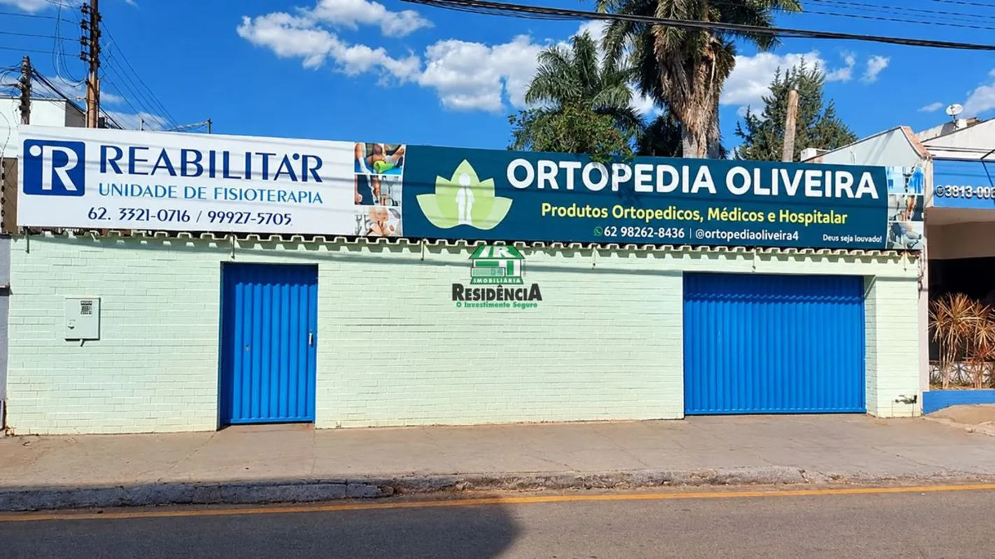 O imóvel conta com:01 banheiro privativo;01 sala com banheiro;04 salas sem banhe...