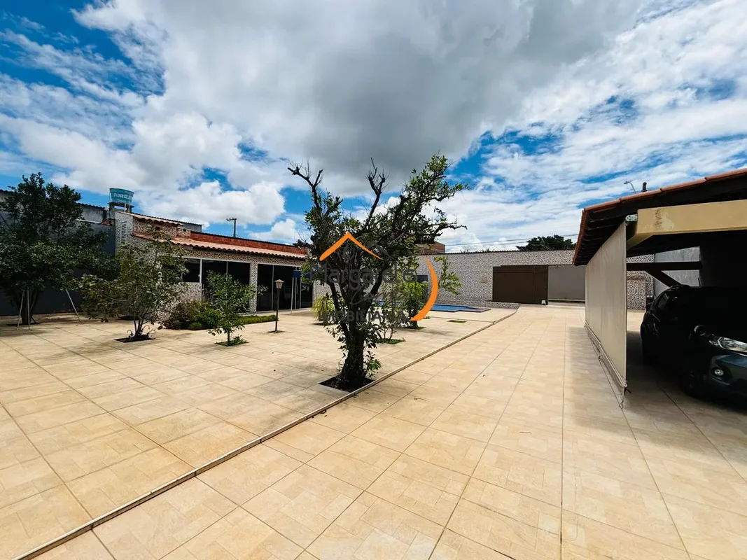 Imobiliária Margarete Corrêa vende casa térrea no Setor de Mansões QMS 9, Sobrad...