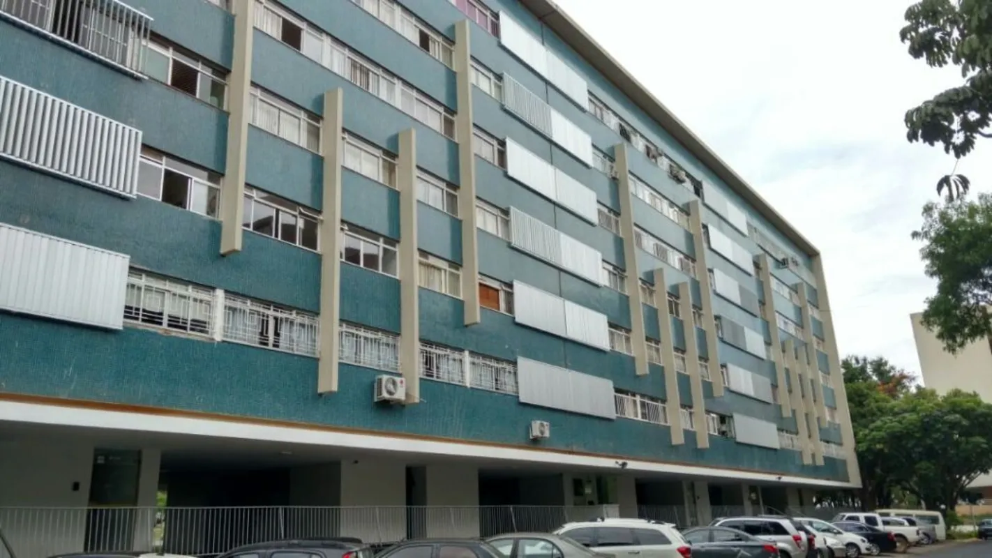 Excelente apartamento localizado na SQS 213, uma das quadras residenciais mais v...
