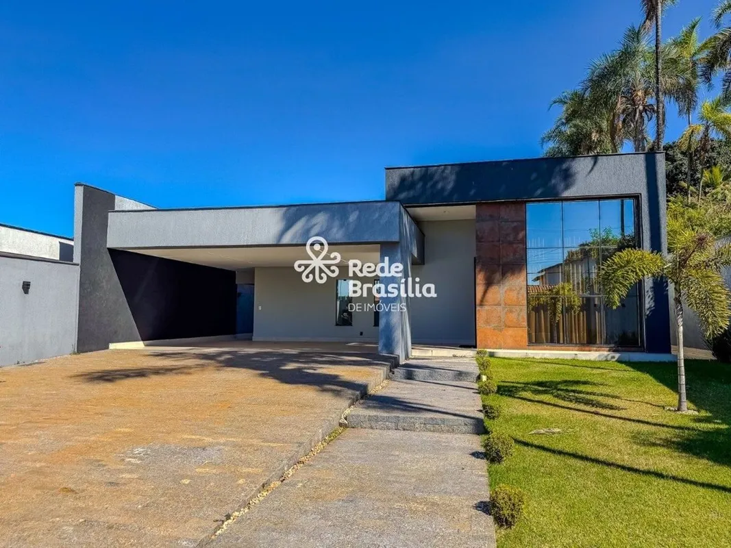 RUA 10 I VICENTE PIRES | 470M² | 4 SUÍTES | 1.054M² DE TERRENO | PISCINA AQUECID...