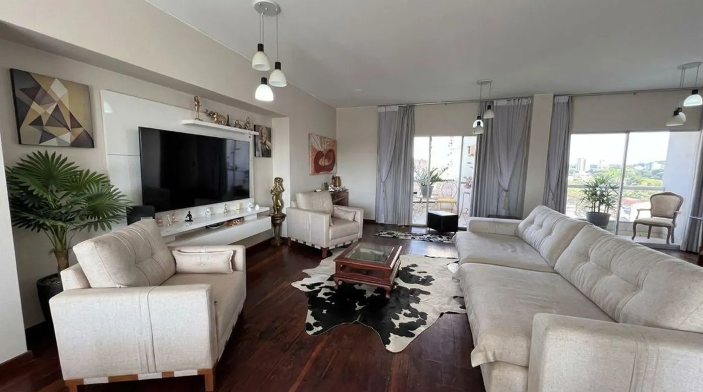  Vende-se apartamento no Setor Oeste em Goiânia, sendo 4 quartos, 1 suítes, 1 ba...