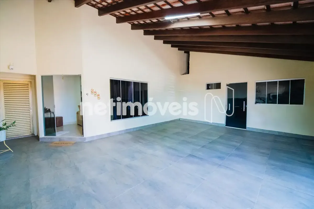 CASA À VENDA | CONFORTO, SOFISTICAÇÃO E LAZER NO VALE DO AMANHECER!Imóvel: •Terr...