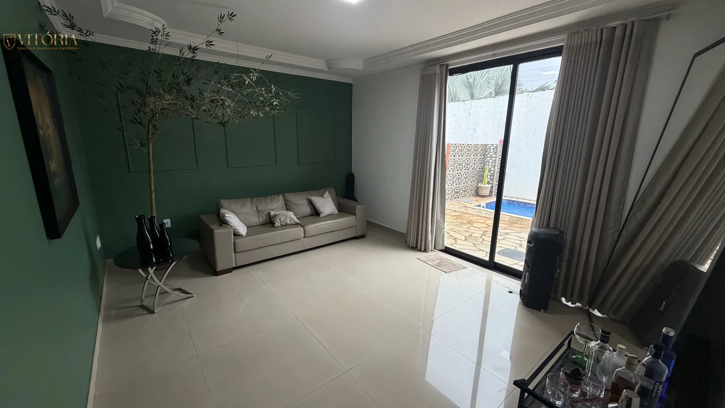 Locação de Casa mobiliada ou semimobiliada (a negociar)• 3 quartos, sendo 2 suít...