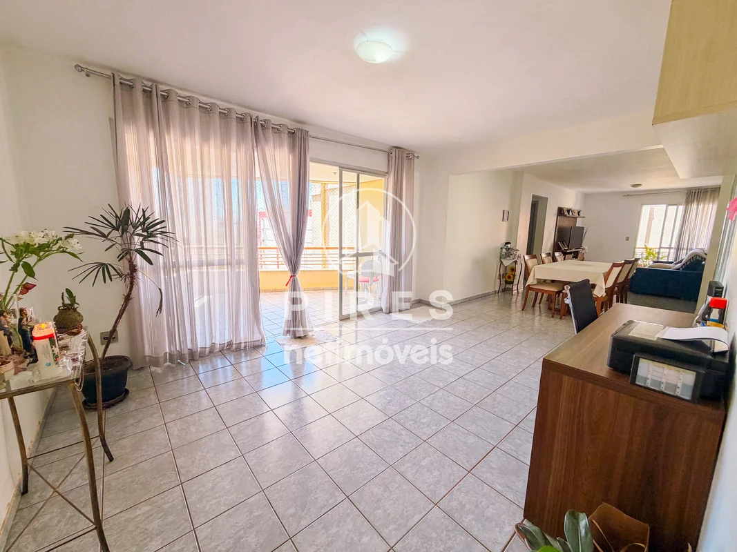 RESIDENCIAL ARAUCÁRIAS | 147,81 m² | ANDAR ALTO | 1 VAGA DE GARAGEMapartamento p...