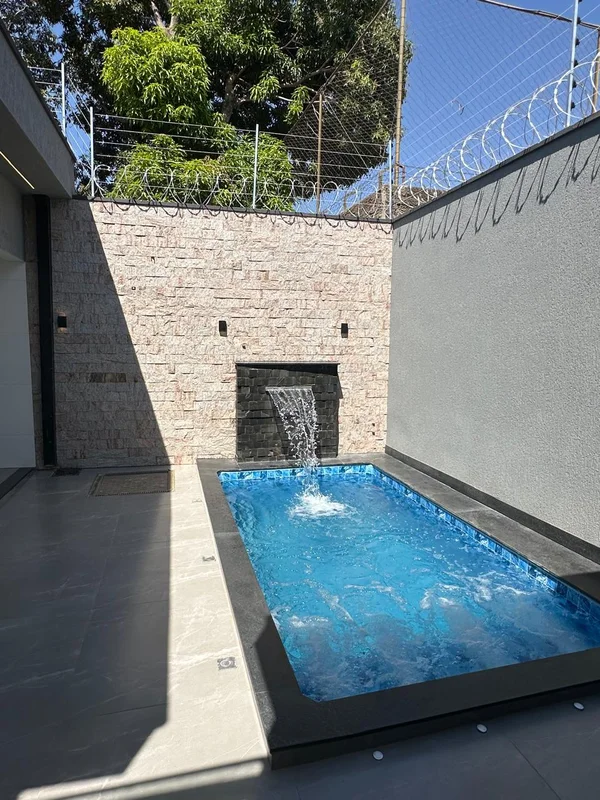 CASA COM PISCINA NO BALNEÁRIO MEIA PONTE - GOIÂNIA/GO* 03 quartos sendo 1 suíte*...