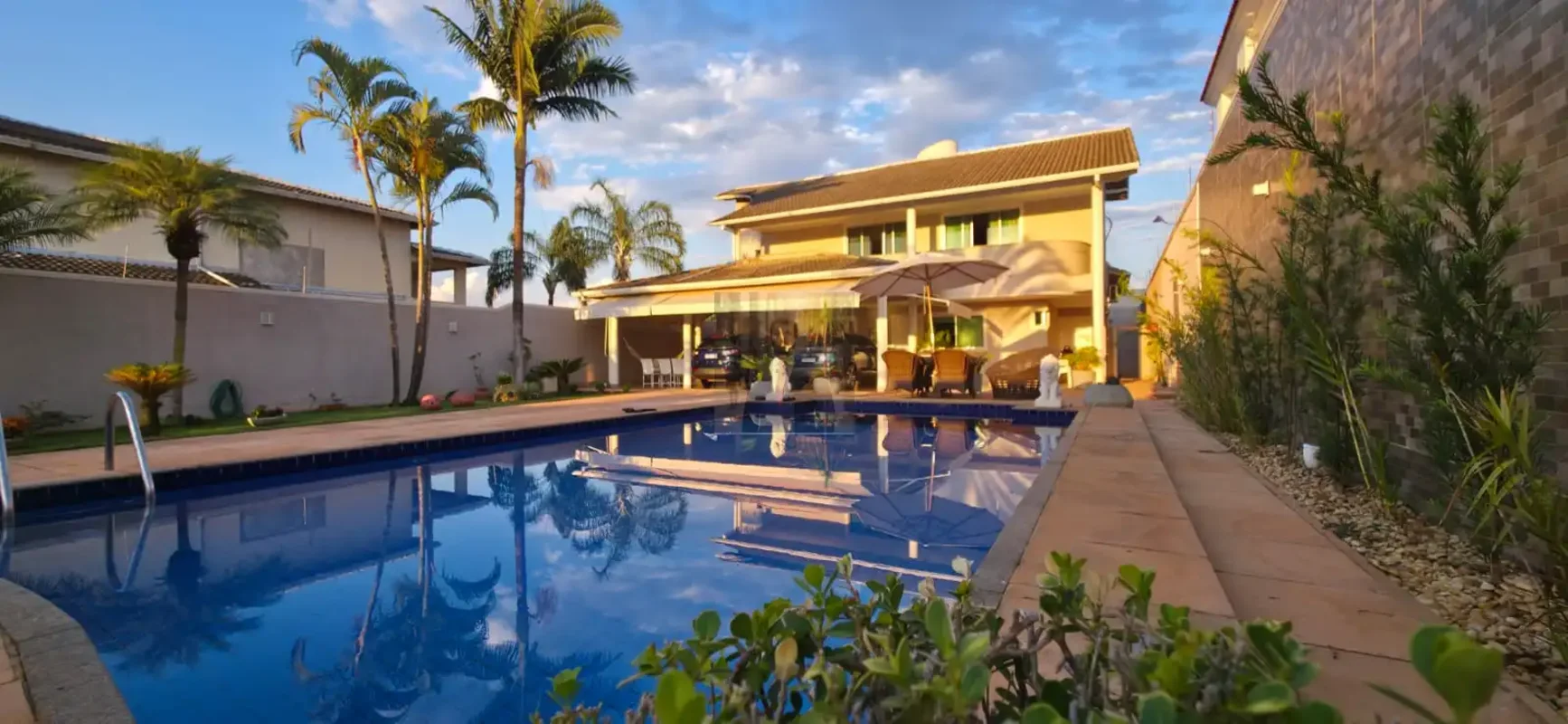 Arniqueiras-Venda: R$ 2.150.000-Raridade absoluta em Arniqueiras! Uma residência...