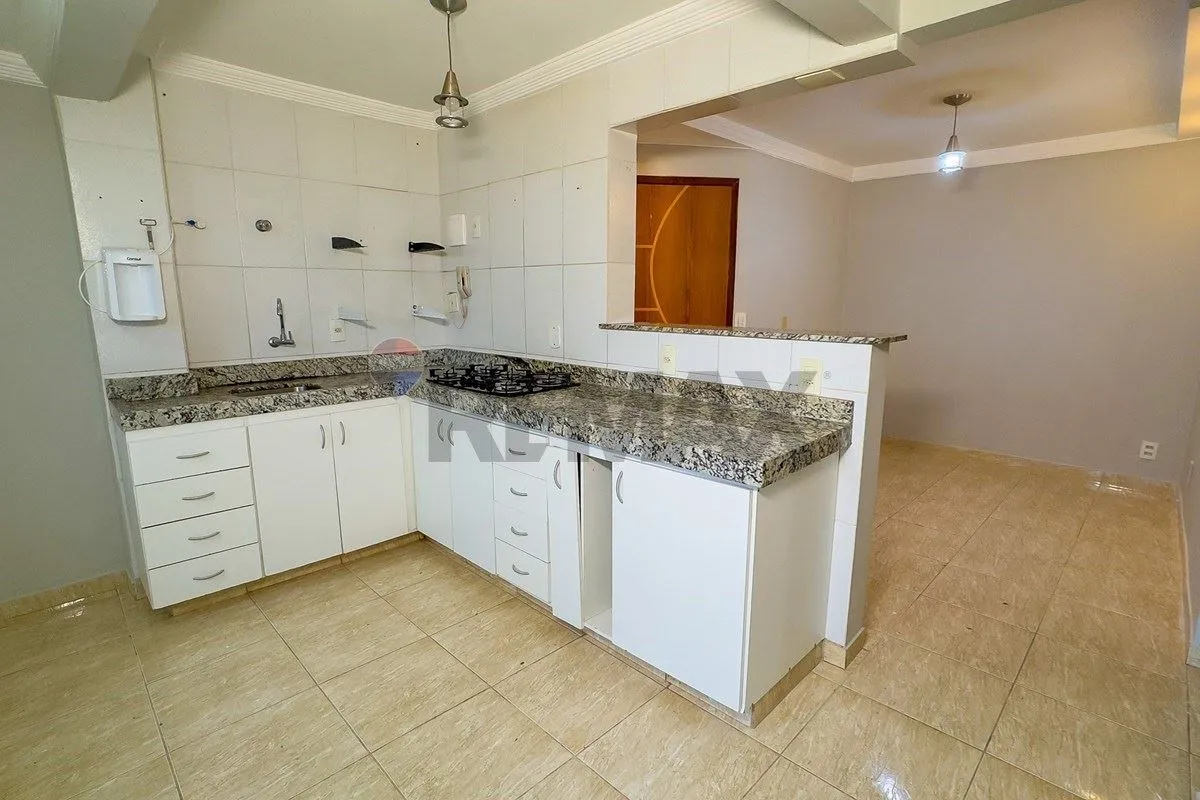 ACEITA FINANCIAMENTO E FGTSO apartamento é composto por:- 2 quartos- Sala de est...