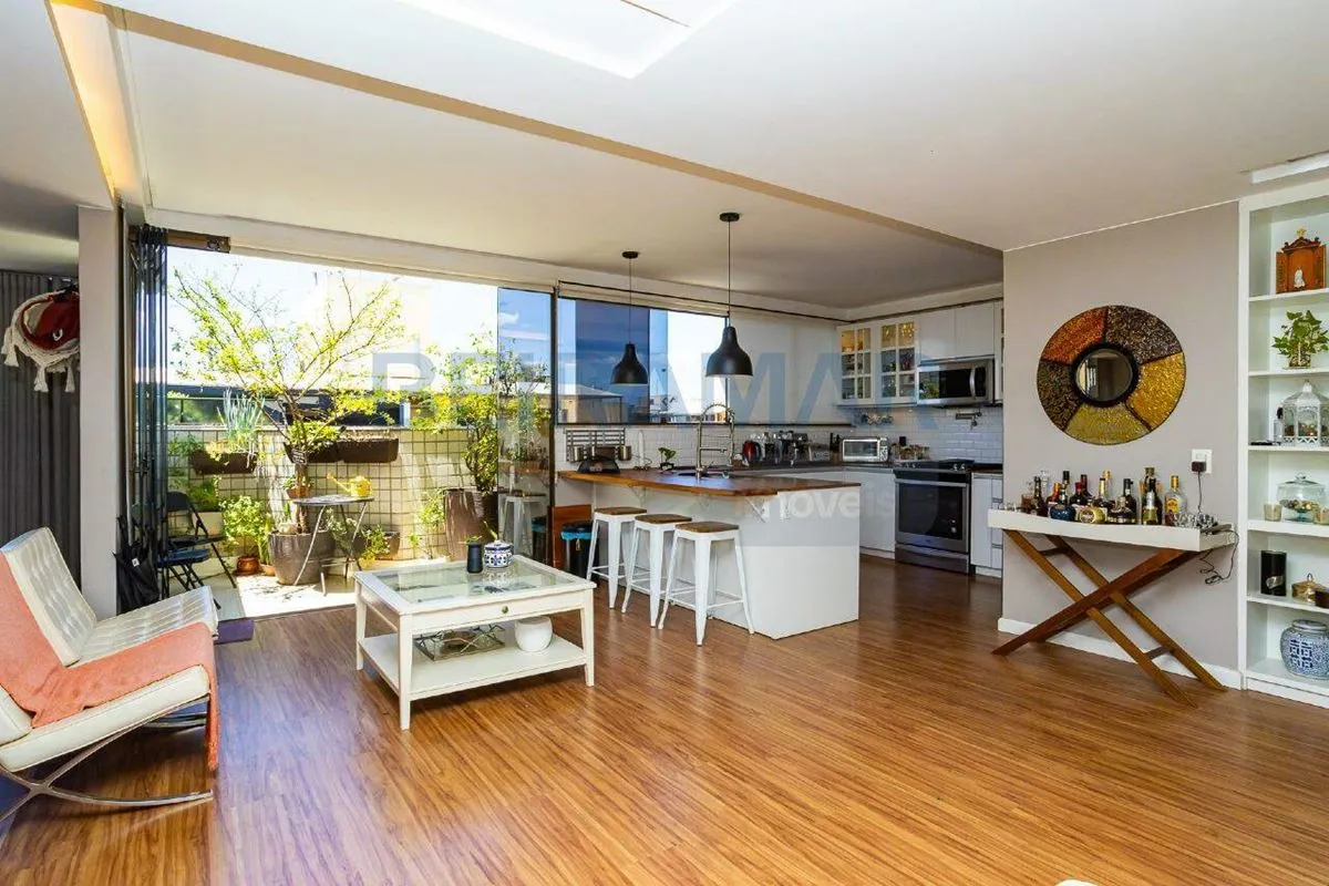 Apartamento Duplex Reformado com 3 Quartos, Suíte e Vaga de Garagem à Venda na S...