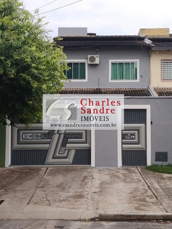 Sobrado na Vila Rosa Goiânia Sendo 3 suítes plenas duas com ar condicionado Sala...