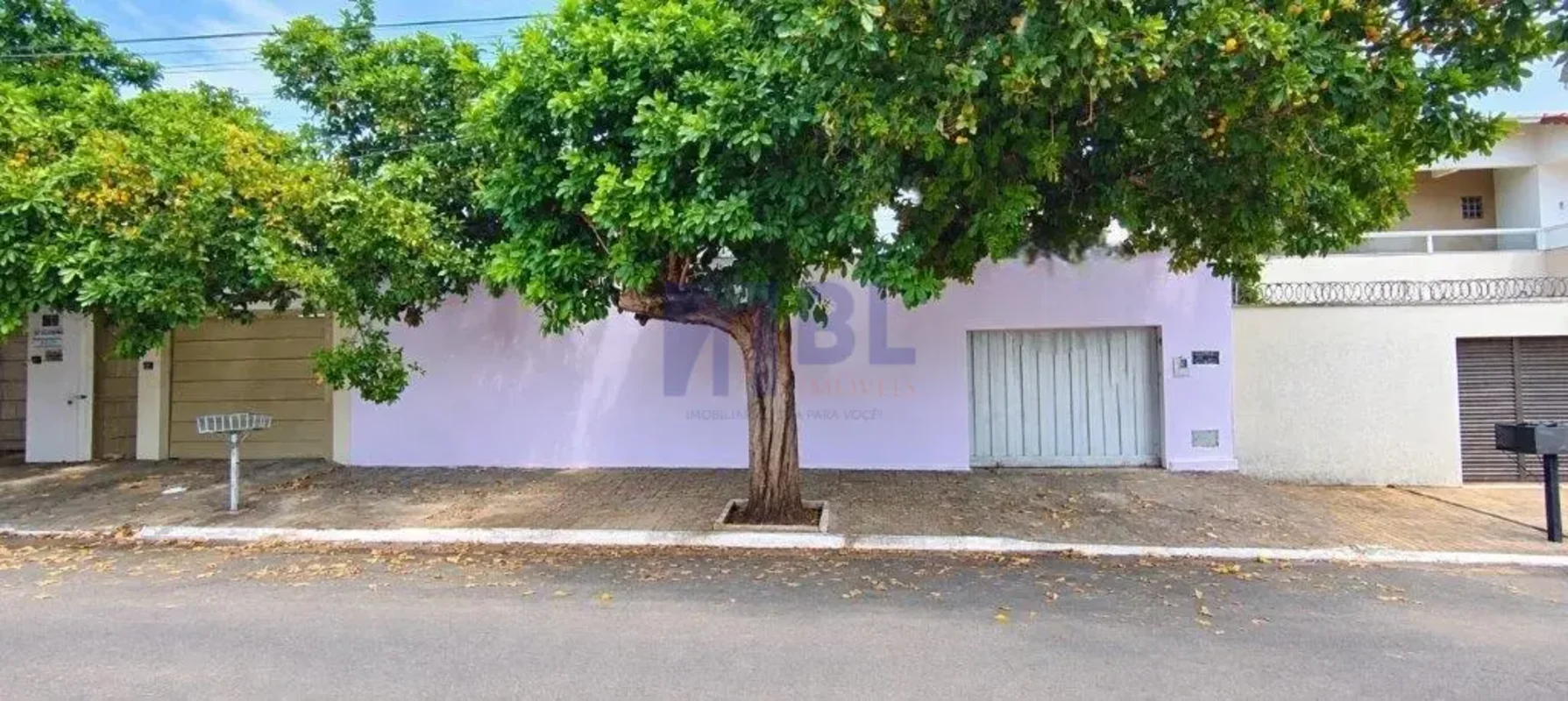 CASA DISPONÍVEL PARA VENDA NO SETOR JARDIM AMÉRICA EM GOIÂNIA.Vende-se imóvel co...