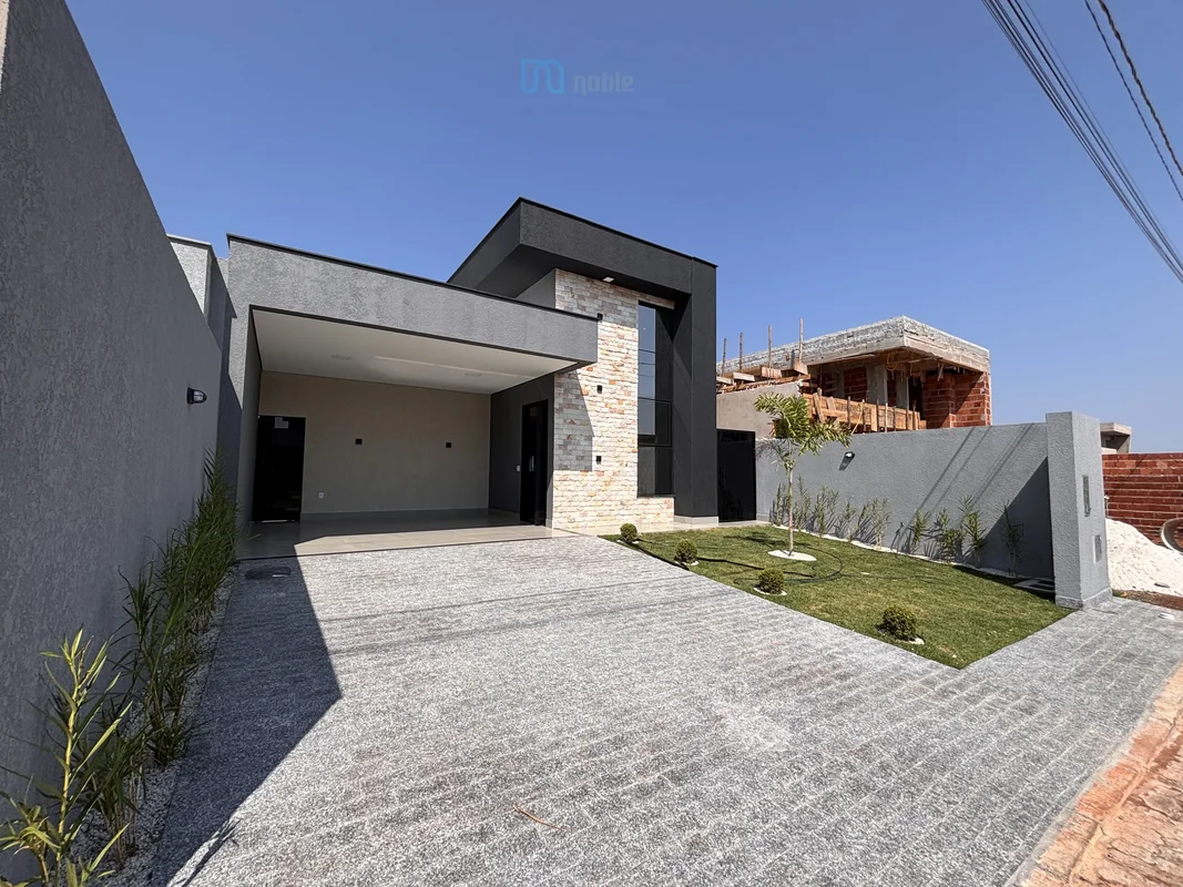 VENDE-SE CASA DE ALTO PADRÃO NO RESIDENCIAL PRIME – PONTE ALTA DO GAMASe você pr...