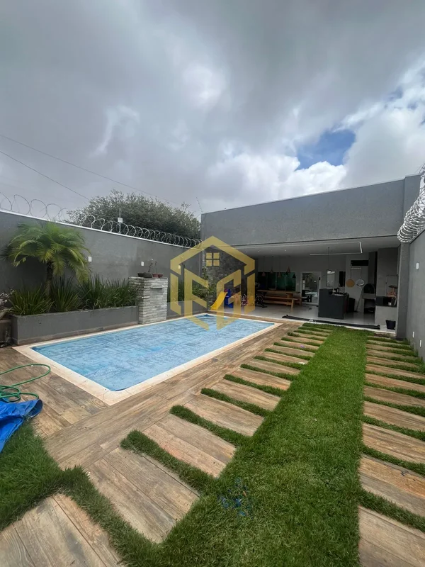 CASA SOFISTICADA COM PISCINA AQUECIDA E ÁREA GOURMET COMPLETA – SAMAMBAIA SULSe ...