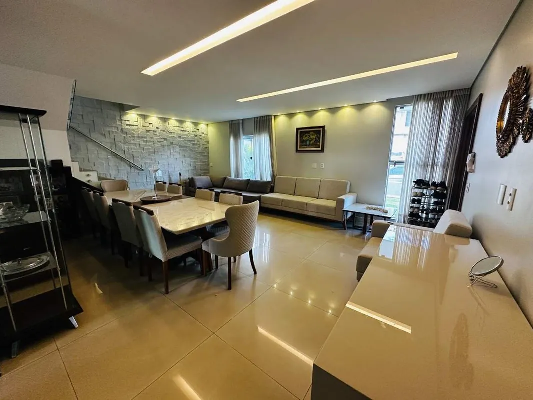 A COBOGÓ Imobiliária vende casa de alto padrão, nascente, em lote de 800 metros ...