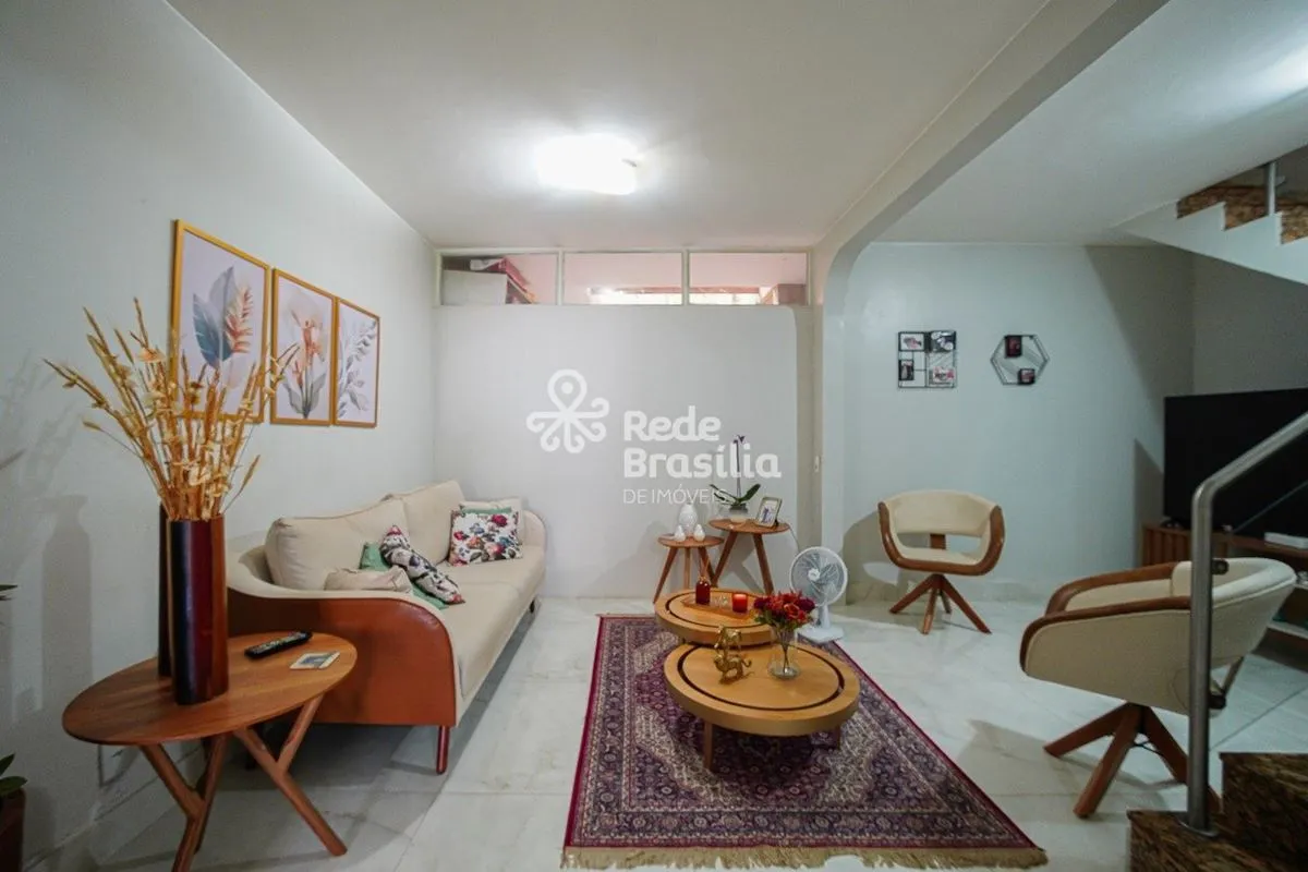 SHCGN 709, Asa Norte, Brasília/DFExcelente Casa de Esquina na SHCGN 709 Norte - ...