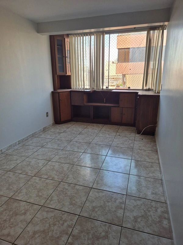 Apartamento de 1 quarto, sala, cozinha americana, banheiro e área de serviço. Mu...