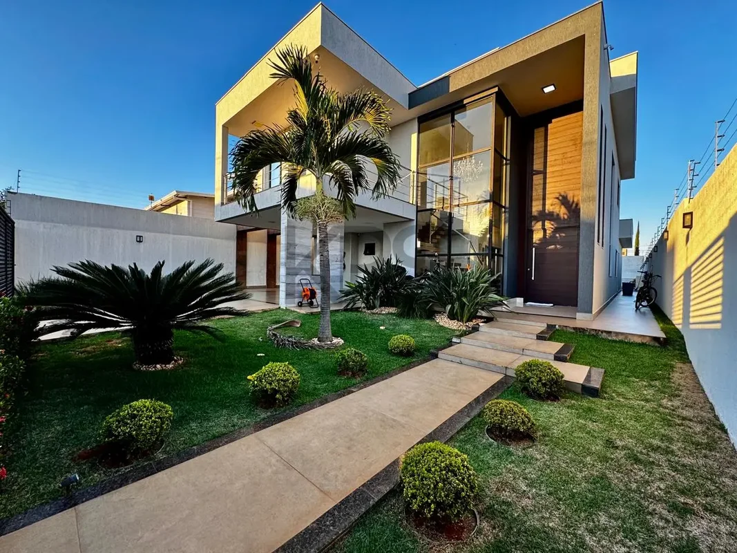 Casa Alto Padrão | Pronta para Morar | Sobrado | 4 Suítes | Piscina Aquecida | E...