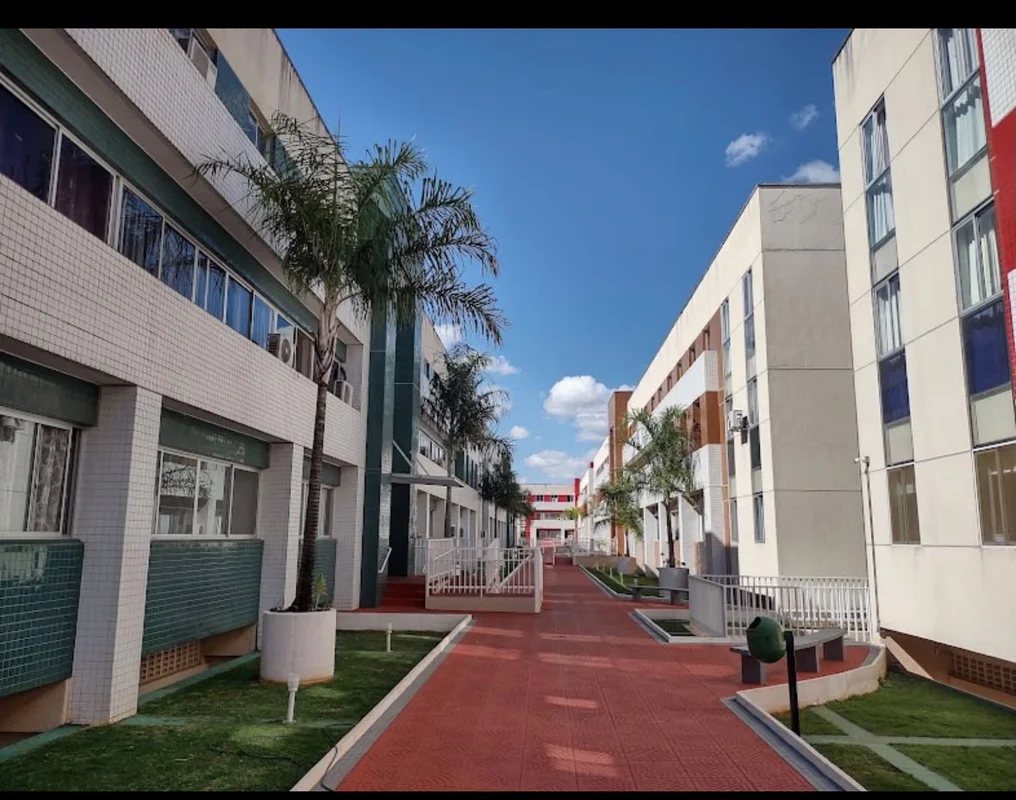 Situada na SGAN 906, no coração da ASA NORTE em Brasília, esta kitnet-studio de ...