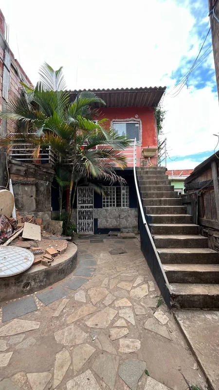 Casa Vila Cauhy Núcleo Bandeirante140m²• 4 Quartos• 4 BanheirosVendo lote na Vil...