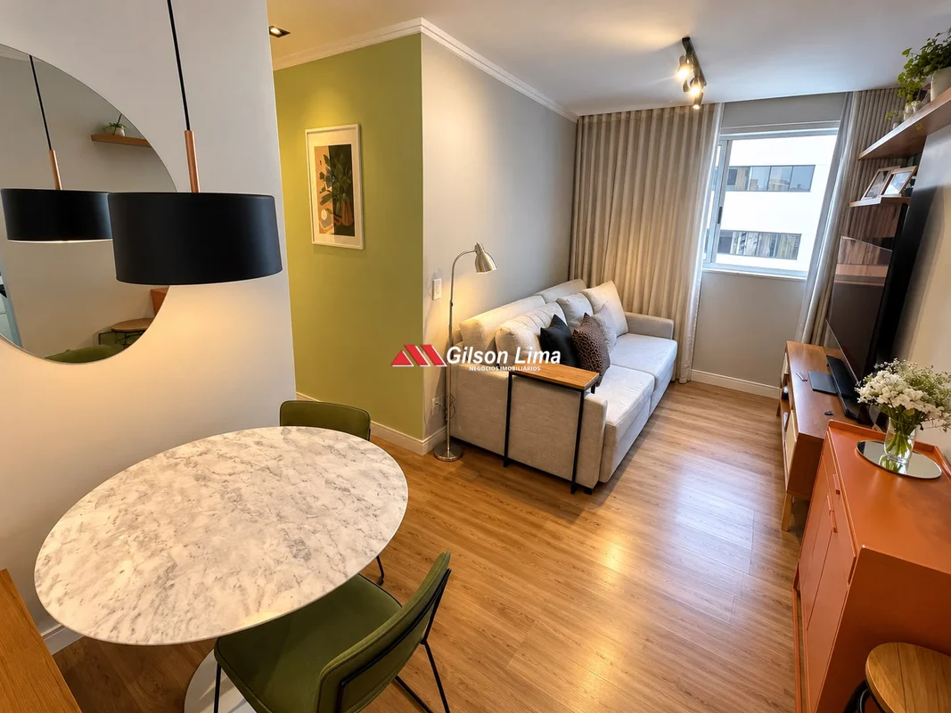 ** 46 m2 - 2 Quartos - Reformado - Andar alto - Em frente estação metrô concessi...