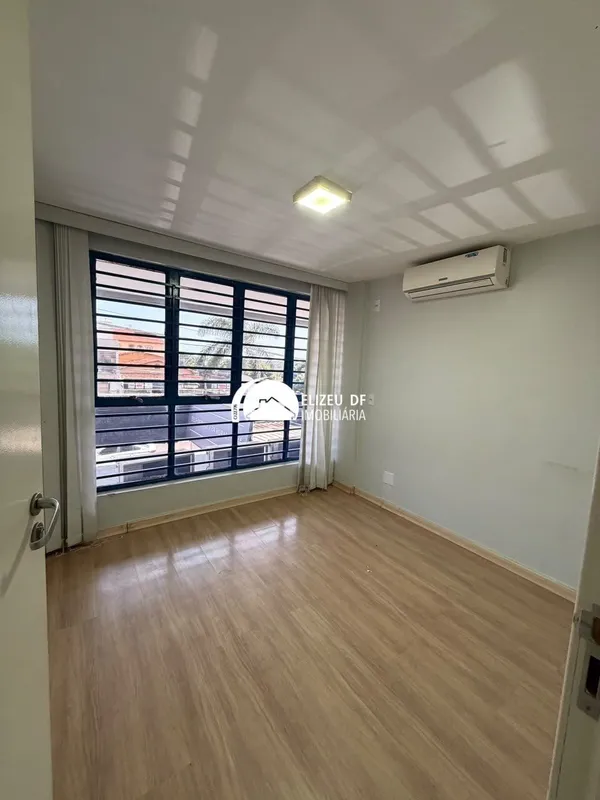 Elizeu Imóveis vende Sala Comercial na QI 33 no Condomínio Pedro Teixeira, Guará...