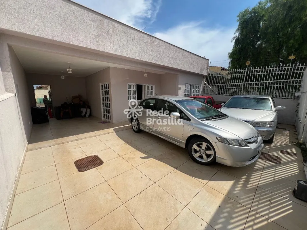 CASA À VENDA NA QNB 13 - LOCALIZAÇÃO NOBRE E PRIVILEGIADA EM TAGUATINGA NORTEExc...