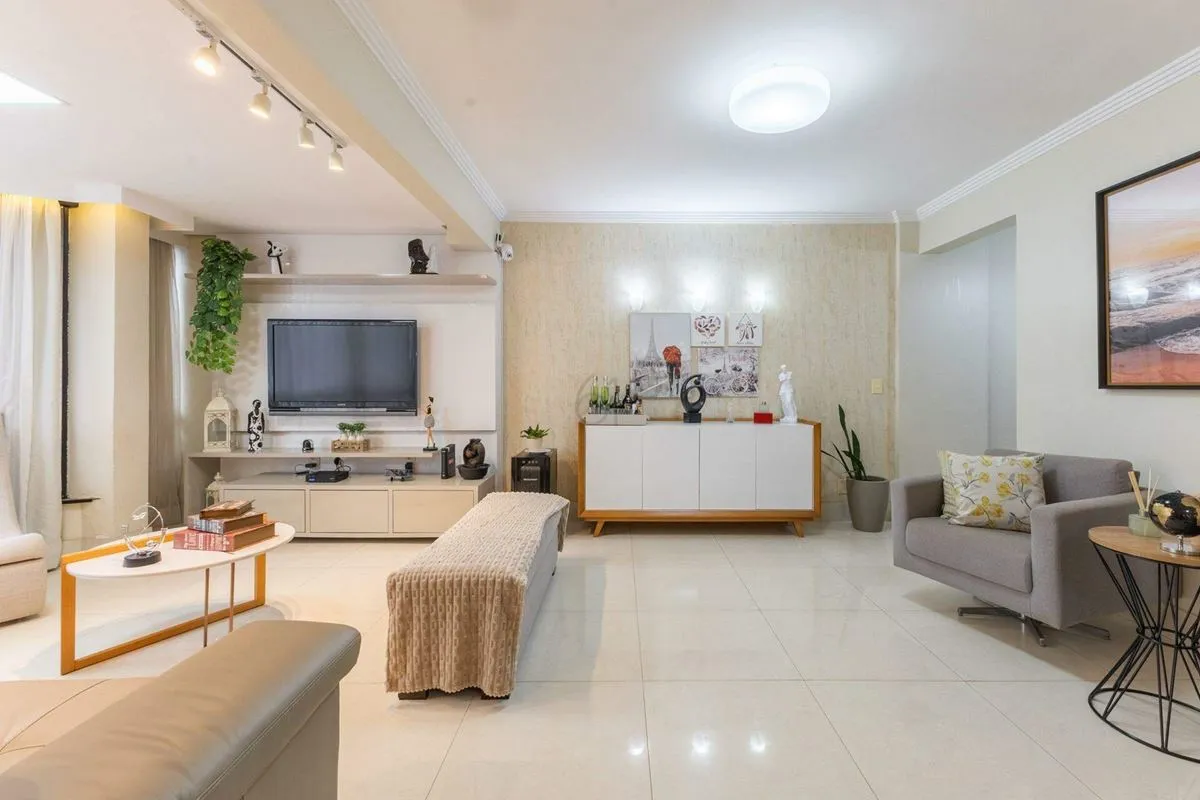 RESIDENCIAL ARAUCÁRIAS | 147,81 m² | VAZADO | ANDAR ALTOEspaço, conforto e prati...