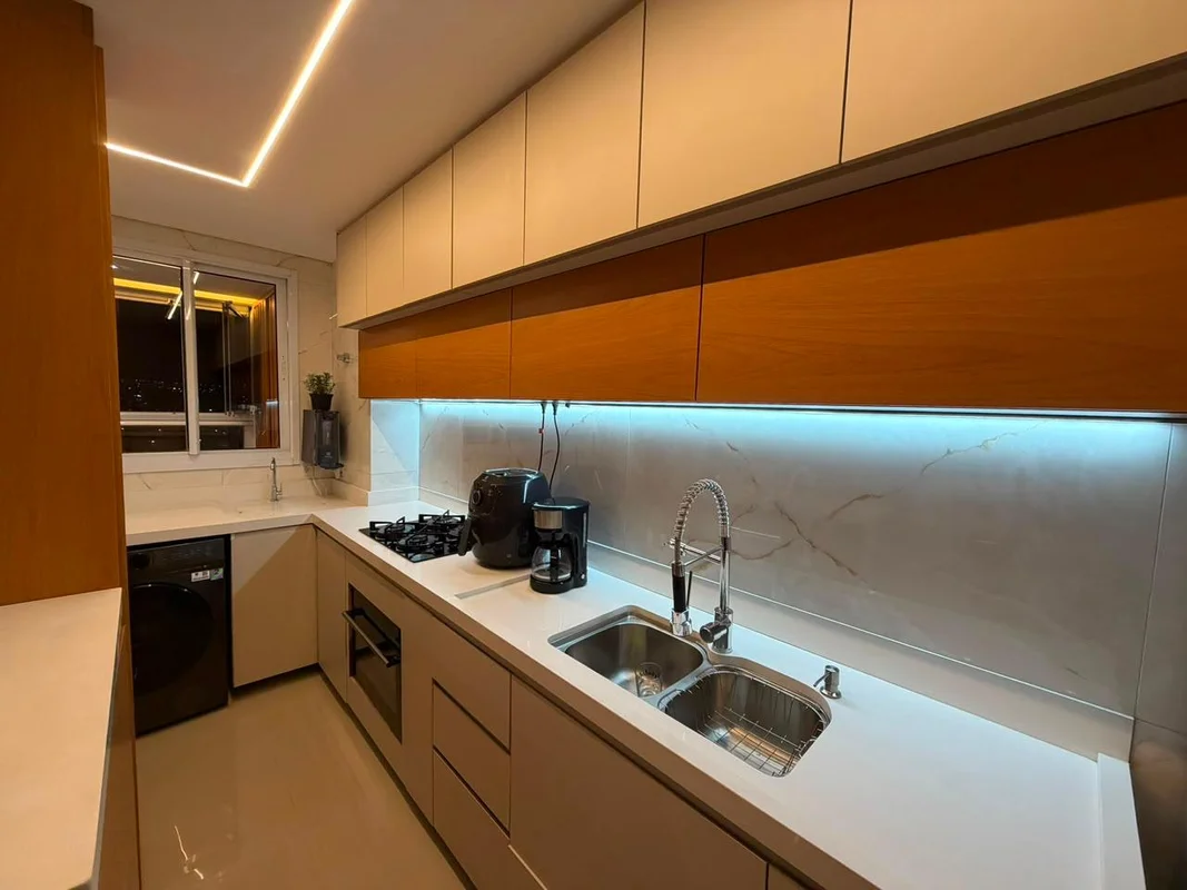 LINDO APARTAMENTO TODO REFORMADO COM VISTA PARA O PARQUE ECOLOGICO.Rua Das Carna...