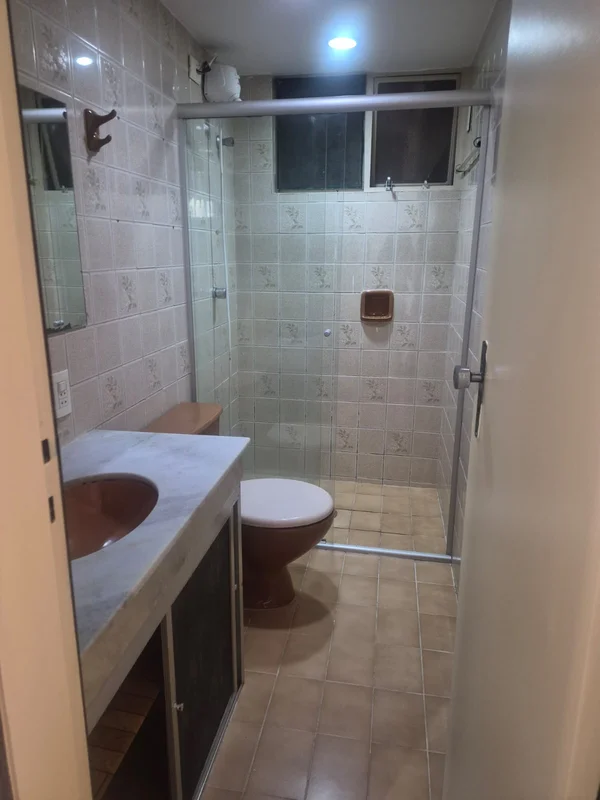 Imóvel para aluguel com 3 quartos vazados, proporcionando boa ventilação natural...