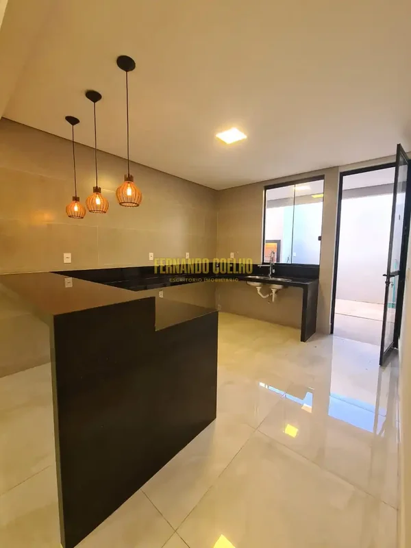 CASA DE ALTO PADRÃO À VENDA – AR 16, CONJUNTO 1Sofisticação, conforto e fino aca...