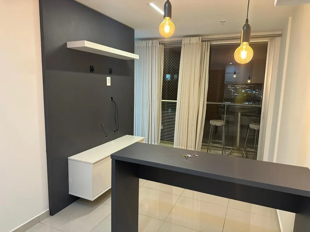 Alugo DF PLAZA mobiliado com total área de lazer, um resort.Sala conjugada com a...