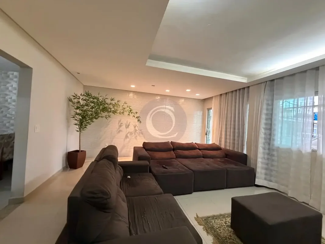 Casa no setor norte -GamaCasa com sala ampla, 3 quartos, sendo 1 suíte, sala de ...