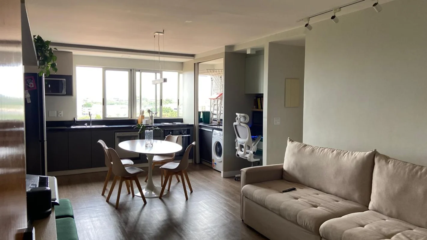 Descubra o conforto de morar no exclusivo apartamento no Costa Azul, localizado ...