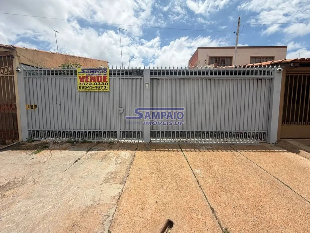 CASA À VENDA QNO 09, CONJUNTO A, SETOR O, CEILÂNDIASeu novo lar está aqui: espaç...