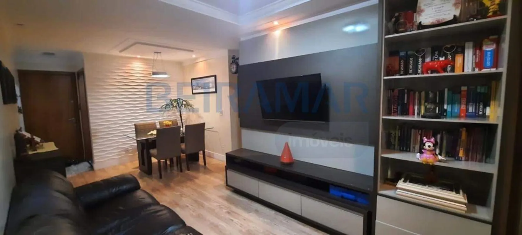 Conforto, modernidade e praticidade em uma localização privilegiada! Este aparta...