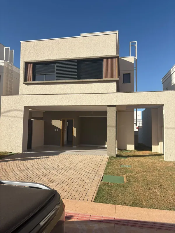 Sobrado no Residencial Jardins Lyon – Aparecida de GoiâniaImóvel entregue, com p...