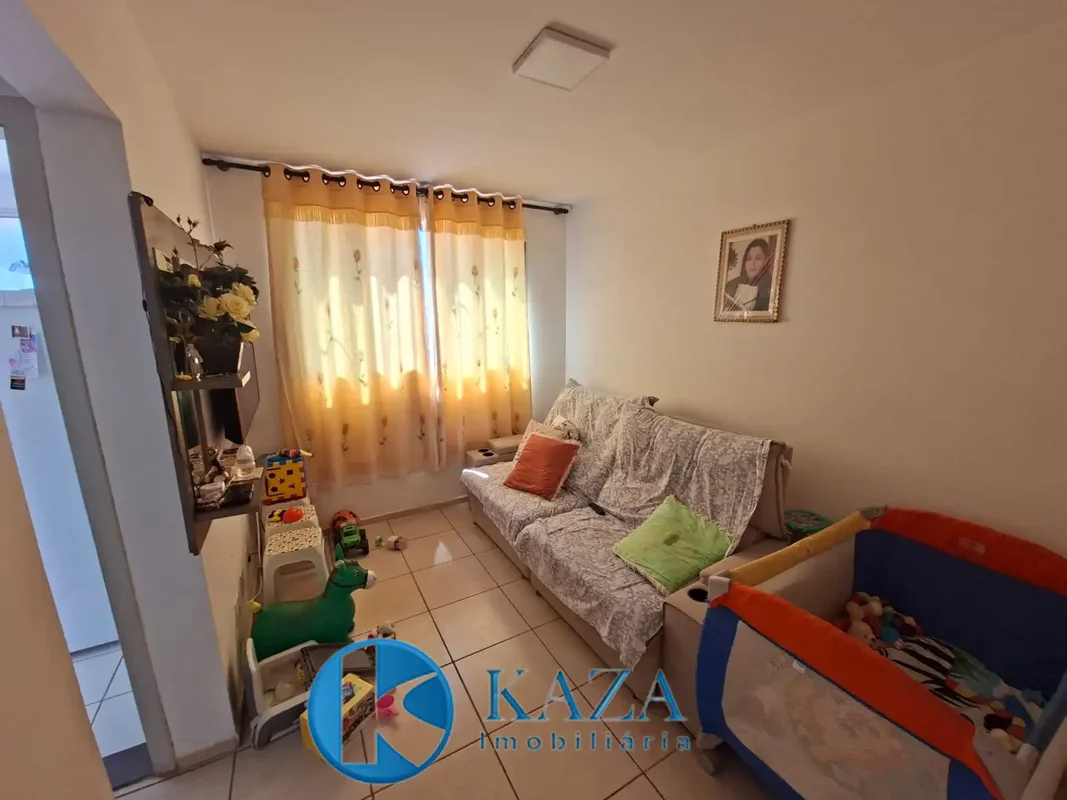 O apartamento fica no bem localizado condomínio Bello Vale, próximo ao comércio ...