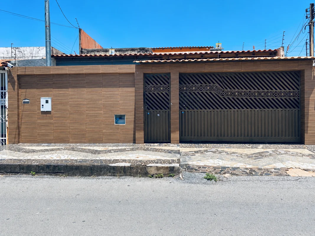 CASA À VENDA – QNM 18, CEILÂNDIA NORTEExcelente oportunidade para quem busca esp...