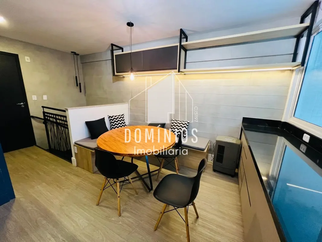 Loft Duplex Decorado e Mobiliado no Lago Norte – Condomínio SelletoSofisticação,...