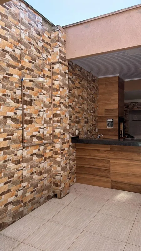 Casa térrea à venda – Goiânia 2179m² construída | 220m² lote•2 quartos + 1 rever...