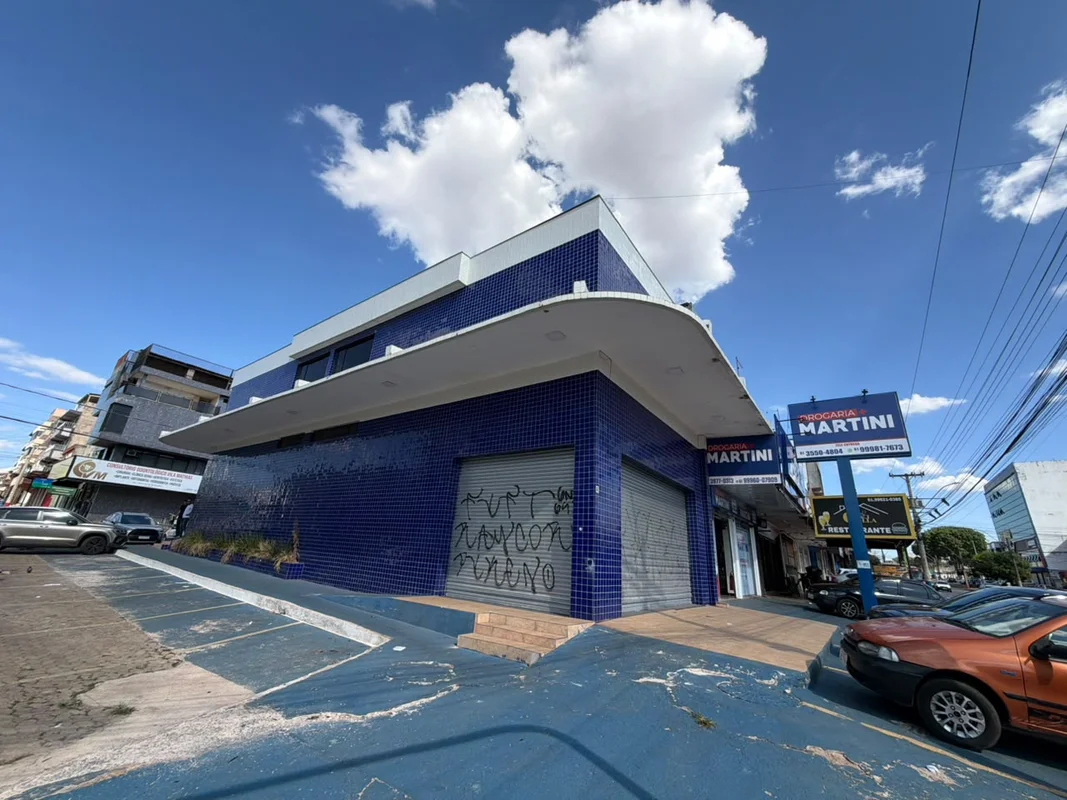?? ALUGA-SE LOJA COM SOBRELOJAExcelente oportunidade para o seu negócio! Imóvel ...