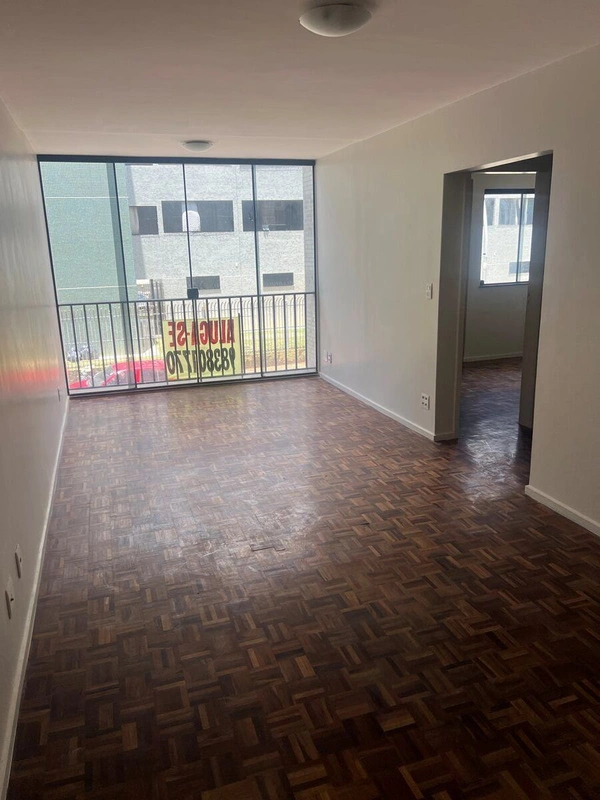 Descubra um apartamento moderno e confortável no coração de Cruzeiro, DF. Locali...